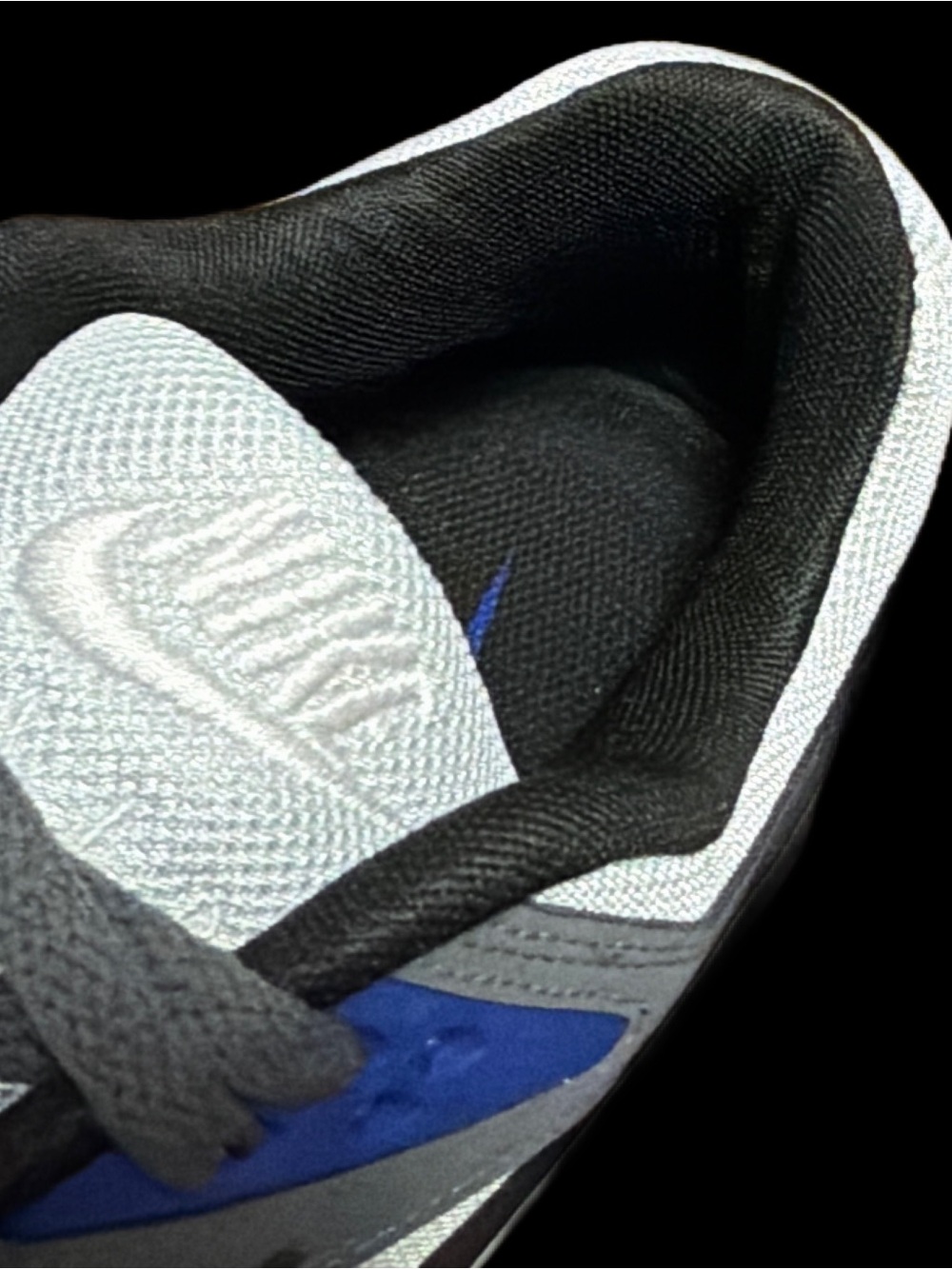 Nike AIR CORRELATE Grey, Black & Blue Sneakers Men’s size 11 EUC - Picture 11 of 12